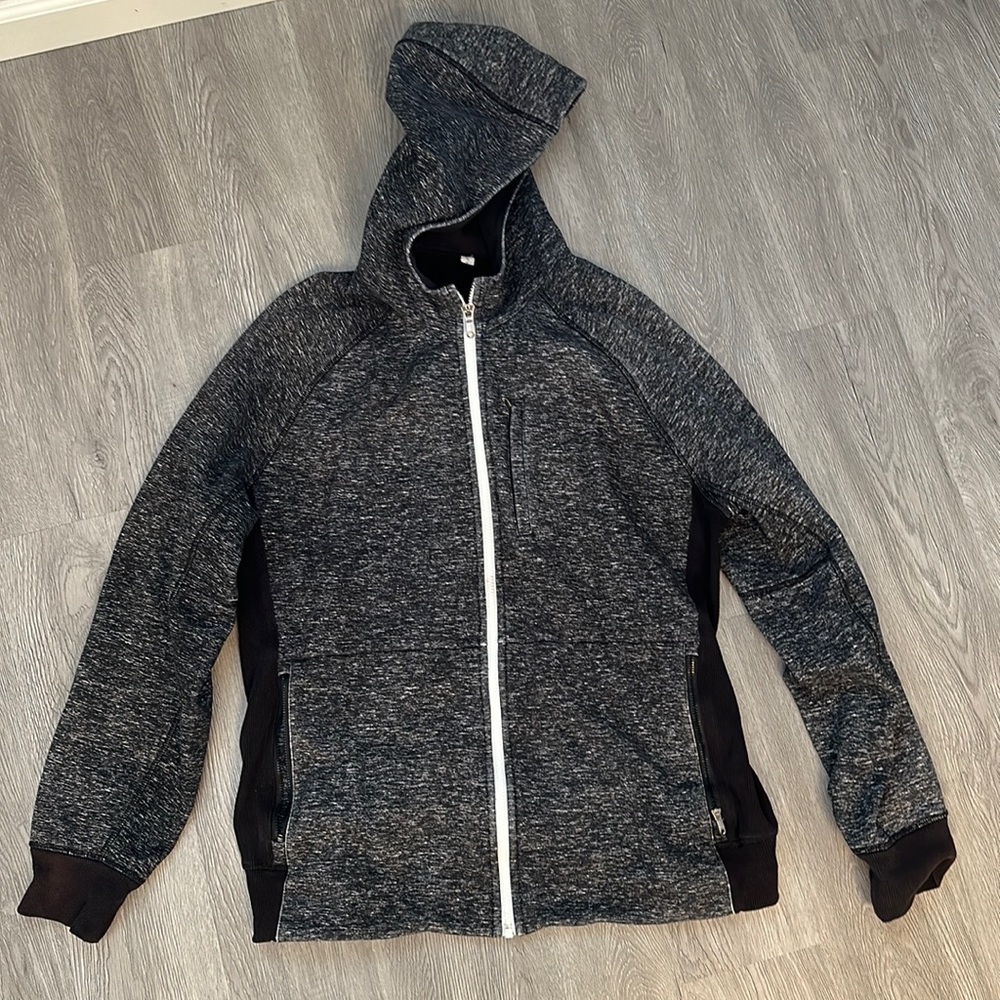 Men’s Lululemon zip up hoodie
